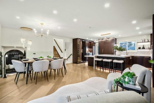 216 Oakridge Place Sw, Calgary, AB - Indoor Photo Showing Dining Room