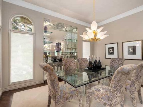 39 Baycrest Court Sw, Calgary, AB - Indoor Photo Showing Dining Room