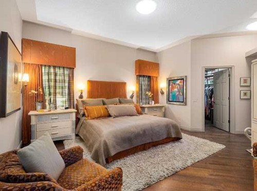 39 Baycrest Court Sw, Calgary, AB - Indoor Photo Showing Bedroom