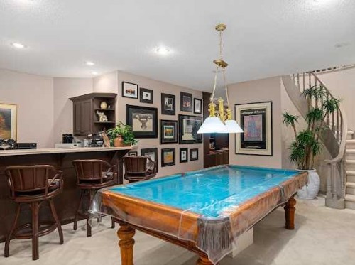 39 Baycrest Court Sw, Calgary, AB - Indoor Photo Showing Other Room