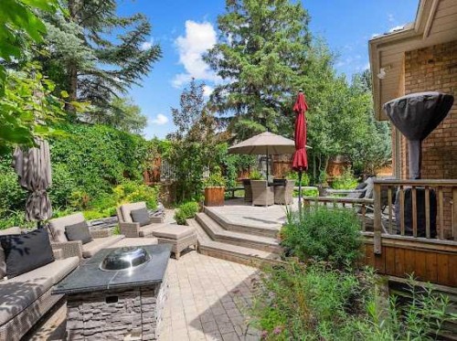 39 Baycrest Court Sw, Calgary, AB 