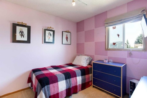28 Martinview Road Ne, Calgary, AB - Indoor Photo Showing Bedroom