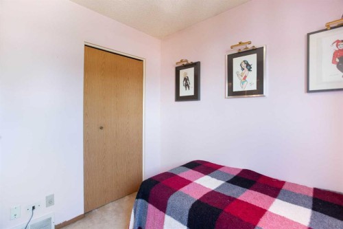 28 Martinview Road Ne, Calgary, AB - Indoor Photo Showing Bedroom