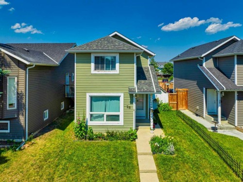 28 Martinview Road Ne, Calgary, AB - Outdoor