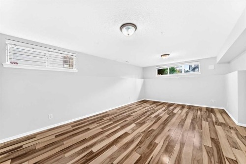 352 Copperfield Gardens Se, Calgary, AB - Indoor Photo Showing Other Room