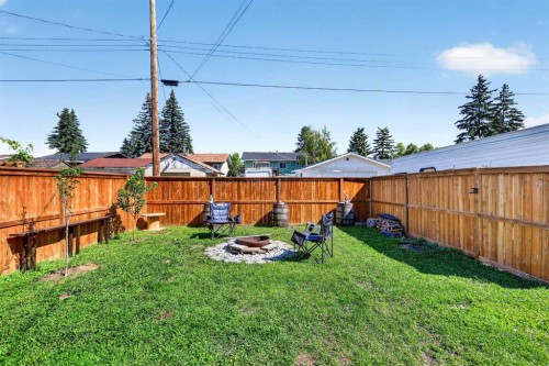 24 Penworth Crescent Se, Calgary, AB - Outdoor With Deck Patio Veranda