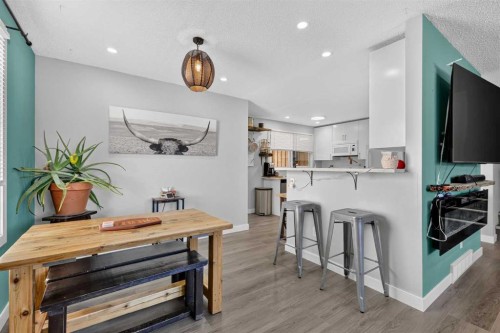 24 Penworth Crescent Se, Calgary, AB - Indoor