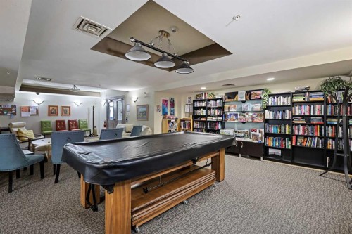 537-10 Discovery Ridge Close Sw, Calgary, AB - Indoor Photo Showing Other Room