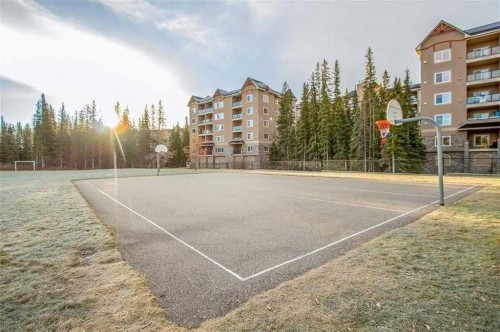 537-10 Discovery Ridge Close Sw, Calgary, AB - Outdoor