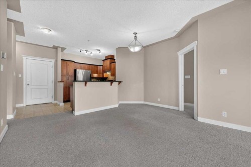 537-10 Discovery Ridge Close Sw, Calgary, AB - Indoor
