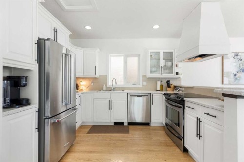 501 55 Avenue Sw, Calgary, AB - Indoor Photo Showing Kitchen With Stainless Steel Kitchen