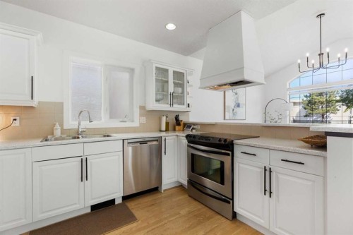 501 55 Avenue Sw, Calgary, AB - Indoor Photo Showing Kitchen With Stainless Steel Kitchen With Double Sink