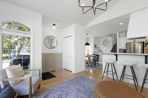 501 55 Avenue Sw, Calgary, AB - Indoor