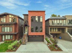 2220 8 Street NE Calgary, AB T2M 1S4