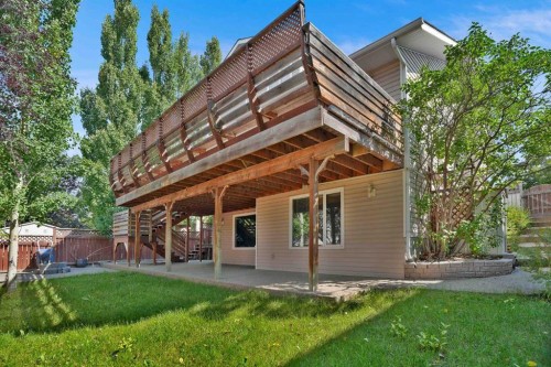 62 West Mitford Crescent, Cochrane, AB - Outdoor