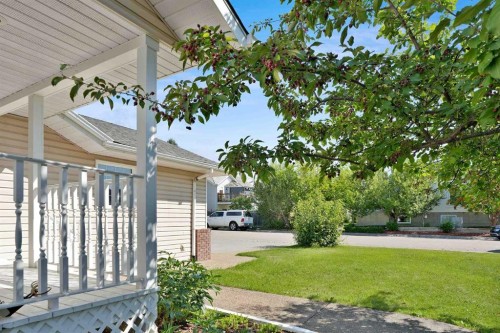 62 West Mitford Crescent, Cochrane, AB - Outdoor