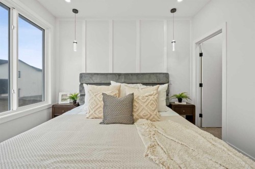 1981 Mccaskill Drive, Crossfield, AB - Indoor Photo Showing Bedroom