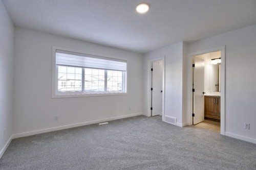 45 Legacy Point Terrace Se, Calgary, AB - Indoor Photo Showing Other Room