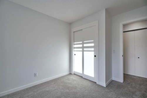 45 Legacy Point Terrace Se, Calgary, AB - Indoor Photo Showing Other Room
