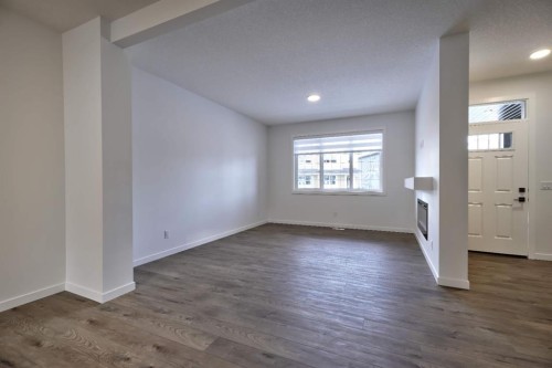 45 Legacy Point Terrace Se, Calgary, AB - Indoor Photo Showing Other Room