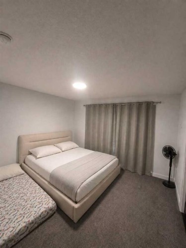 56 Rowmont Common Nw, Calgary, AB 