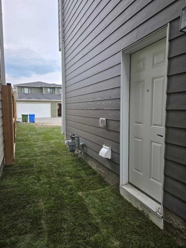 56 Rowmont Common Nw, Calgary, AB 