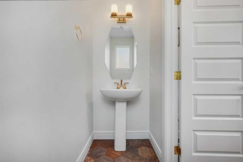 250 Carrington Gate Nw, Calgary, AB - Indoor Photo Showing Bathroom