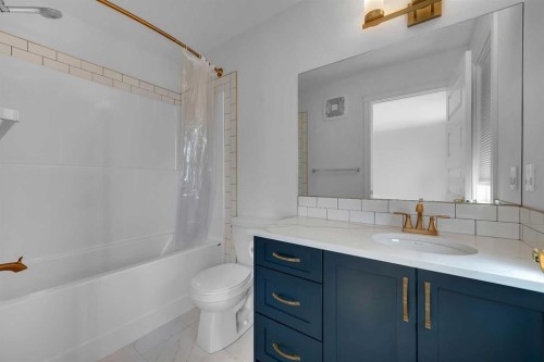 250 Carrington Gate Nw, Calgary, AB - Indoor Photo Showing Bathroom