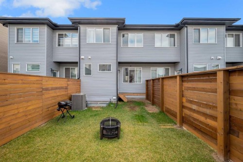 250 Carrington Gate Nw, Calgary, AB - Outdoor
