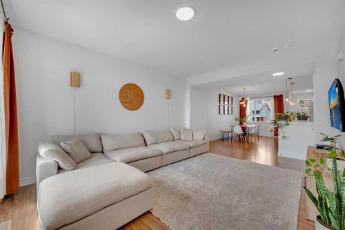 250 Carrington Gate Nw, Calgary, AB - Indoor Photo Showing Living Room
