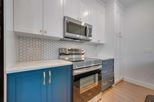 250 Carrington Gate Nw, Calgary, AB - Indoor Photo Showing Kitchen