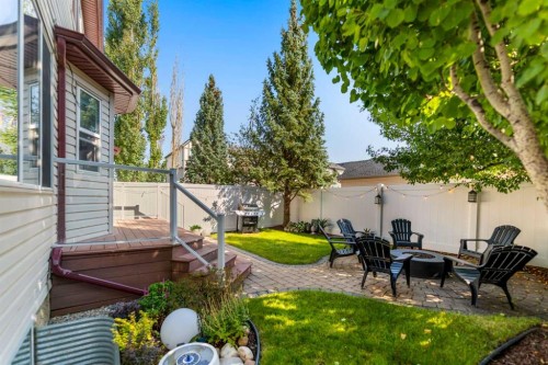 19 Everridge Villas Sw, Calgary, AB - Outdoor With Deck Patio Veranda
