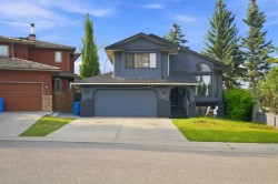 2709 Signal Hill Bay SW Calgary, AB T3H 2L5