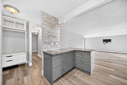 507-1900 25A Street Sw, Calgary, AB - Indoor Photo Showing Other Room