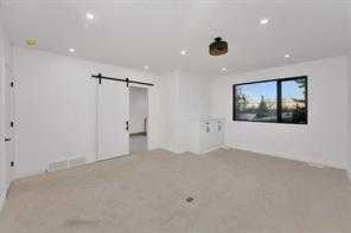 3511 34 Avenue Sw, Calgary, AB - Indoor Photo Showing Other Room