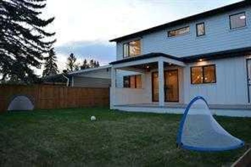 3511 34 Avenue Sw, Calgary, AB - Outdoor
