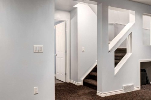 331 Sierra Madre Court Sw, Calgary, AB - Indoor Photo Showing Other Room