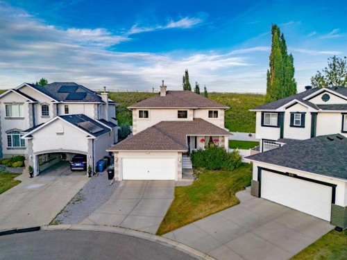 331 Sierra Madre Court Sw, Calgary, AB - Outdoor With Facade