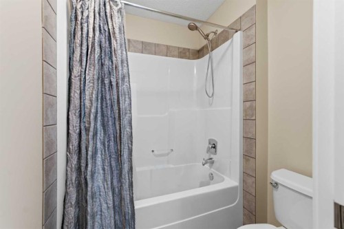 33 Chaparral Valley Park, Calgary, AB - Indoor Photo Showing Bathroom
