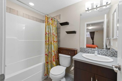 33 Chaparral Valley Park, Calgary, AB - Indoor Photo Showing Bathroom