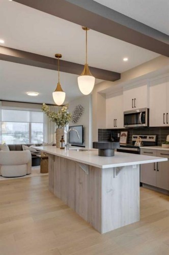 189 Cobblestone Gate Sw, Airdrie, AB - Indoor Photo Showing Kitchen