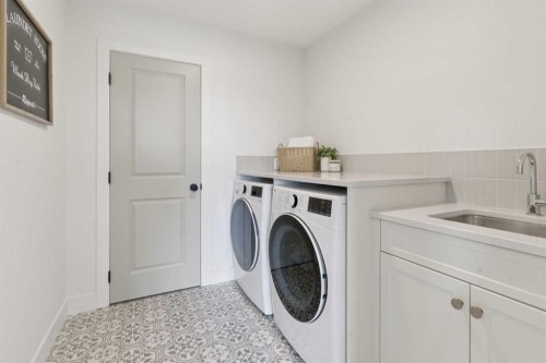 430 Monterra Bay, Cochrane Lake, AB - Indoor Photo Showing Laundry Room
