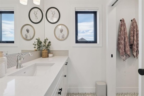430 Monterra Bay, Cochrane Lake, AB - Indoor Photo Showing Bathroom