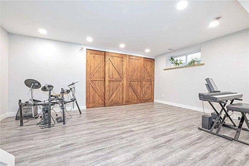 28 Copperfield Heath Se, Calgary, AB - Indoor