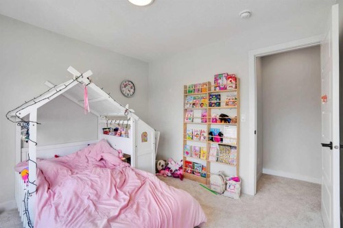 101 Wolf Hollow Terrace Se, Calgary, AB - Indoor Photo Showing Bedroom