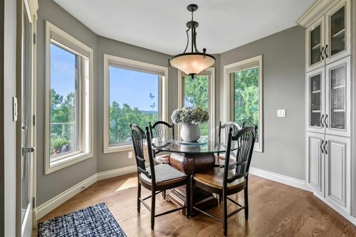 34 Sunrise Way, Priddis Greens, AB - Indoor Photo Showing Dining Room