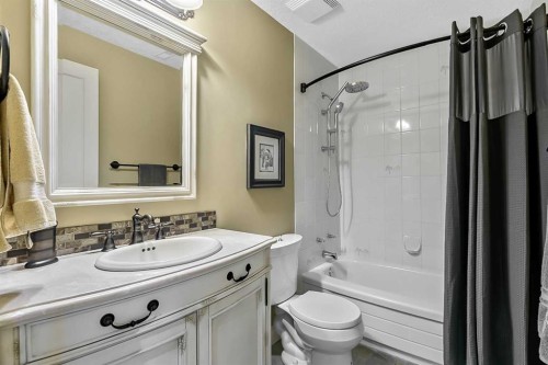 34 Sunrise Way, Priddis Greens, AB - Indoor Photo Showing Bathroom