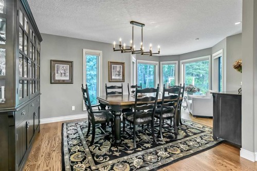 34 Sunrise Way, Priddis Greens, AB - Indoor Photo Showing Dining Room