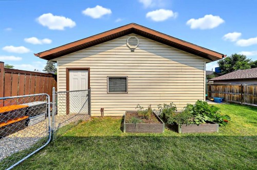 40 River Valley Crescent Se, Calgary, AB - Outdoor With Exterior