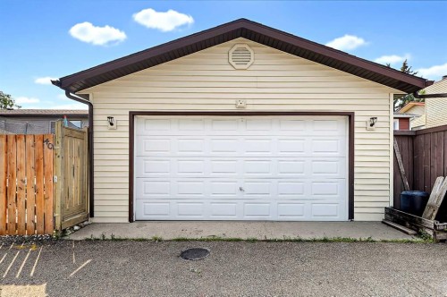 40 River Valley Crescent Se, Calgary, AB - Outdoor With Exterior